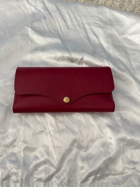Northend Bag limited edition clutch in Fuschia